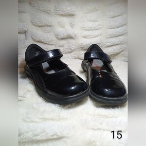Stride rite girls black patent leather shoes